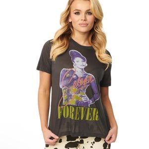 NEW Junk Food Clothing Selena Graphic Tee